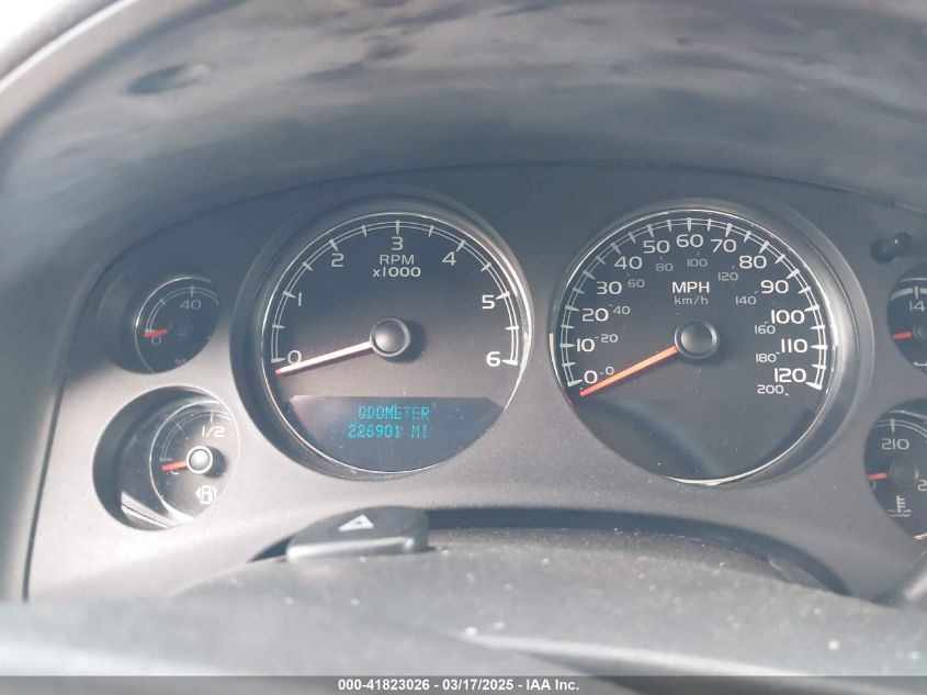 2011 Chevrolet Suburban 1500 Ls VIN: 1GNSCHE00BR172879 Lot: 41823026