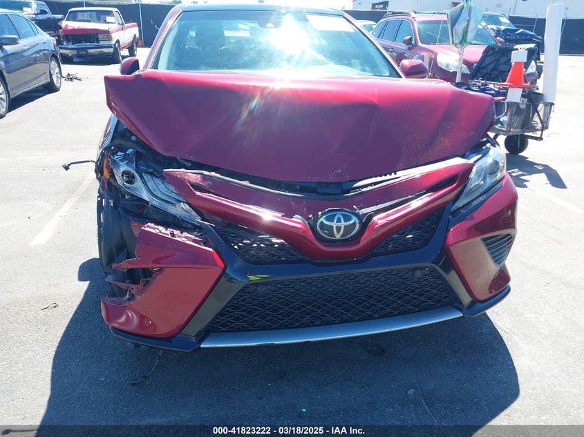 2018 TOYOTA CAMRY VIN: 4T1B61HK5JU601252