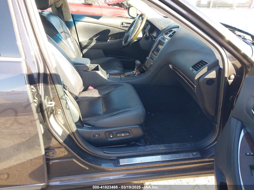 2011 LEXUS ES VIN: JTHBK1EG7B2422013