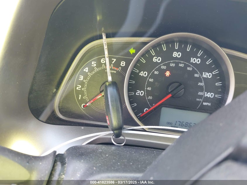 2013 TOYOTA RAV4 XLE - 2T3WFREV1DW046455