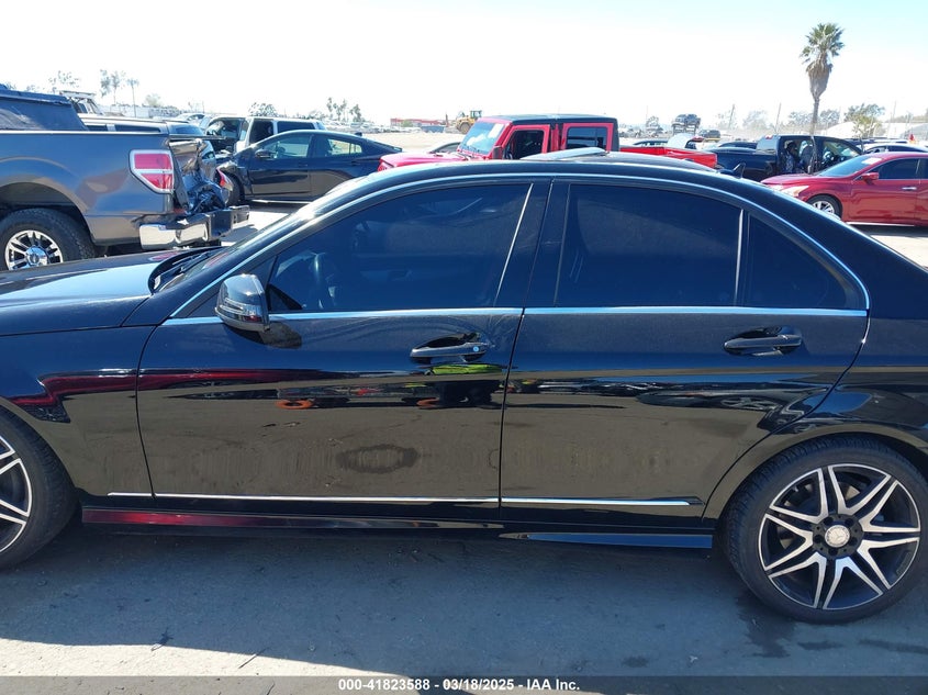 2013 MERCEDES-BENZ C 350 VIN: WDDGF5HB8DR266275