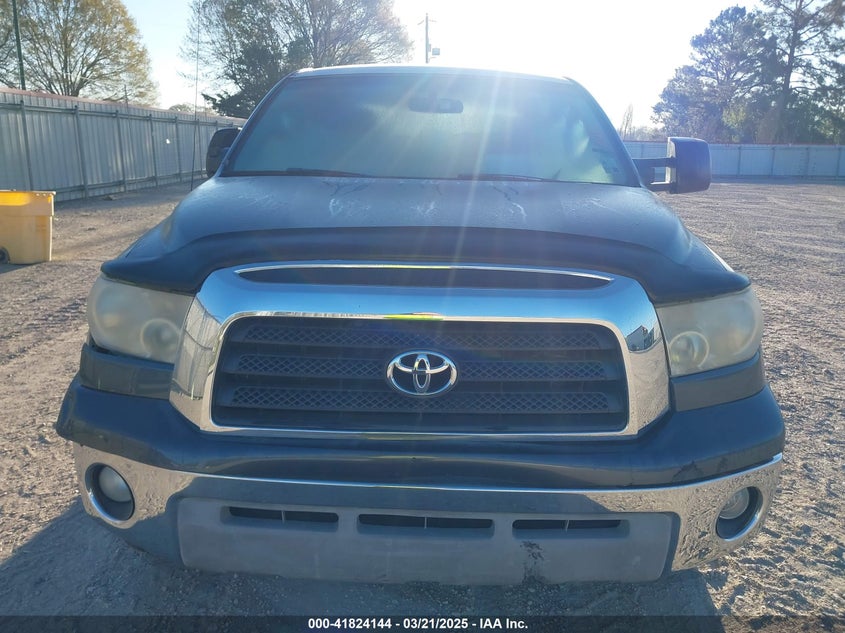 2008 Toyota Tundra Sr5 5.7L V8 VIN: 5TBDV54118S523337 Lot: 41824144