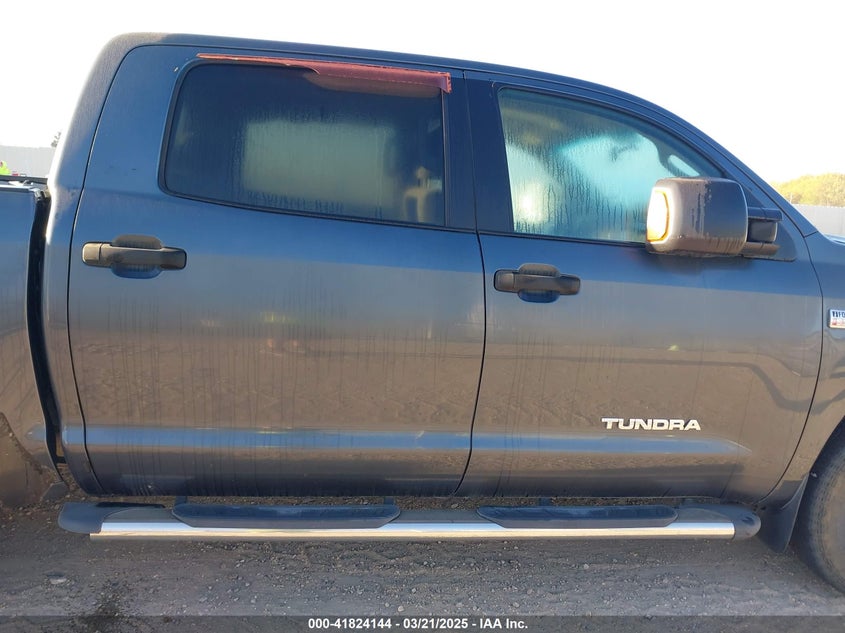2008 Toyota Tundra Sr5 5.7L V8 VIN: 5TBDV54118S523337 Lot: 41824144