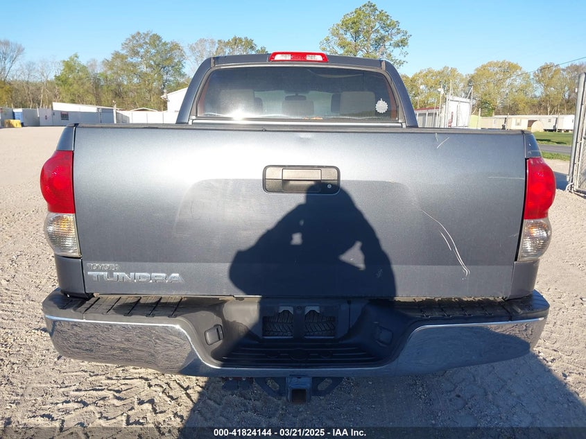 2008 Toyota Tundra Sr5 5.7L V8 VIN: 5TBDV54118S523337 Lot: 41824144