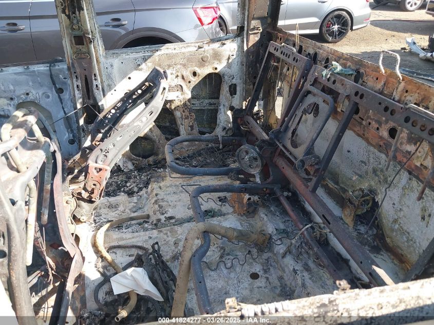 2019 Chevrolet Silverado 3500Hd Chassis Wt VIN: 1GB4KVCY5KF103025 Lot: 41824277