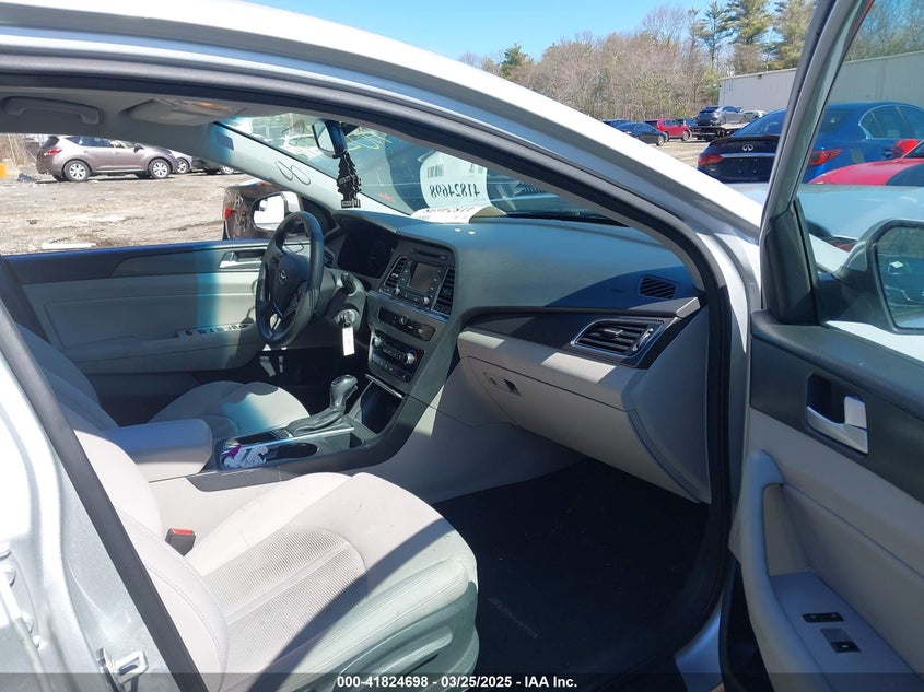 2015 HYUNDAI SONATA VIN: 5NPE34AF2FH035464