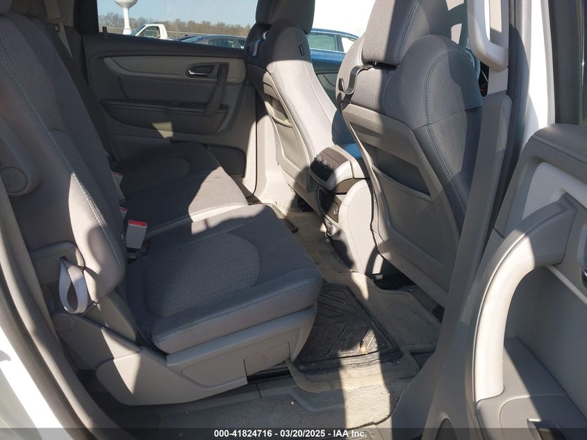 2015 CHEVROLET TRAVERSE VIN: 1GNKVGKD5FJ285226
