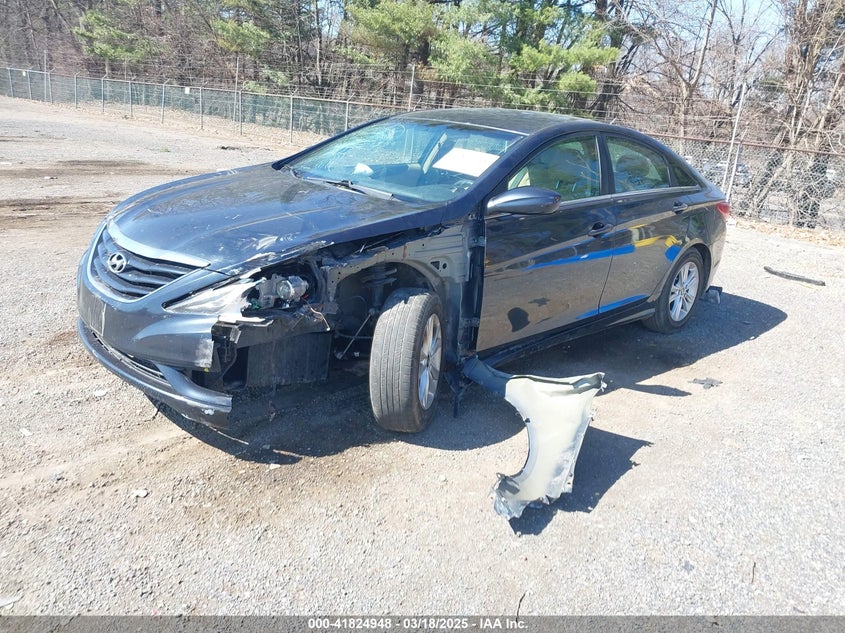 2013 HYUNDAI SONATA VIN: 5NPEB4AC1DH768062