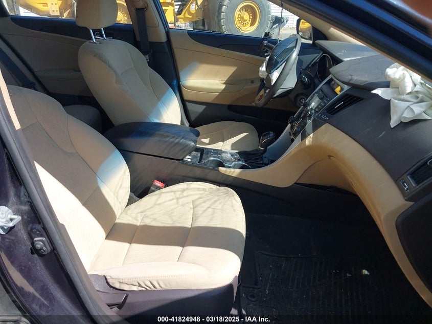 2013 HYUNDAI SONATA VIN: 5NPEB4AC1DH768062