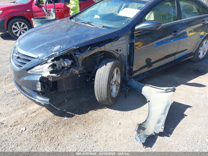 2013 HYUNDAI SONATA VIN: 5NPEB4AC1DH768062