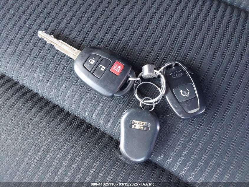 2017 TOYOTA RAV4 LE - JTMBFREV9HJ704140