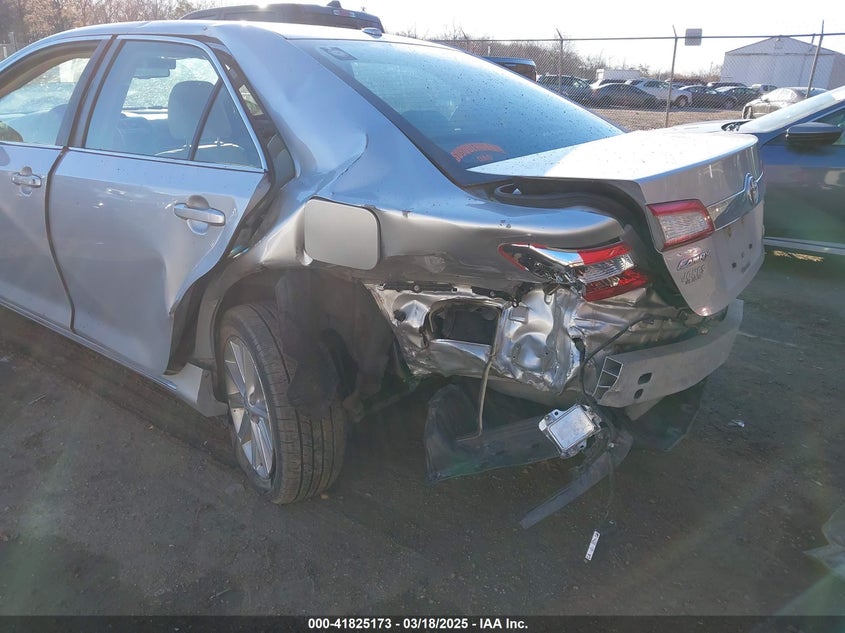 2014 TOYOTA CAMRY HYBRID VIN: 4T1BD1FK1EU130215