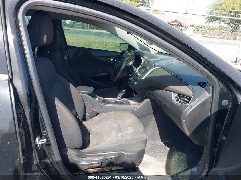 2019 CHEVROLET MALIBU VIN: 1G1ZB5ST7KF211629