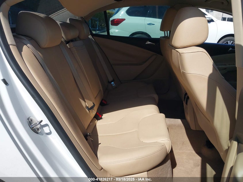2008 VOLKSWAGEN PASSAT VIN: WVWAK73C68P060185