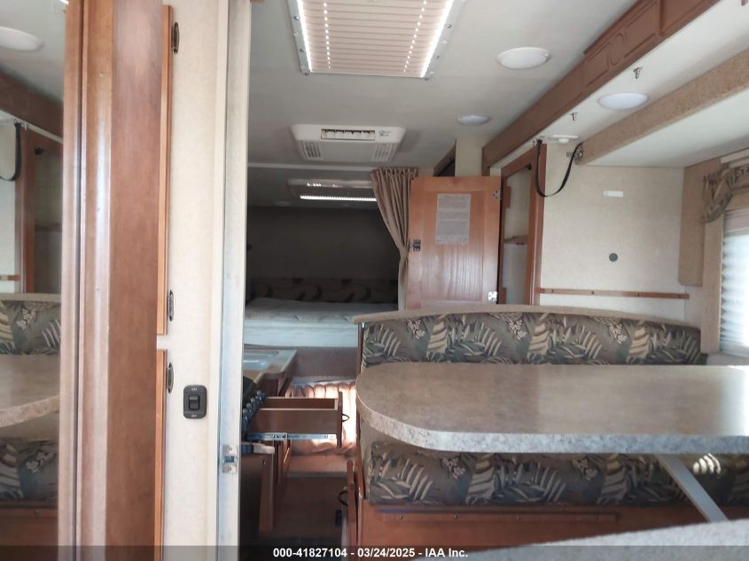 2002 Ford F-350 Lariat/Xl/Xlt VIN: 3FTSW31FX2MA04827 Lot: 41827104