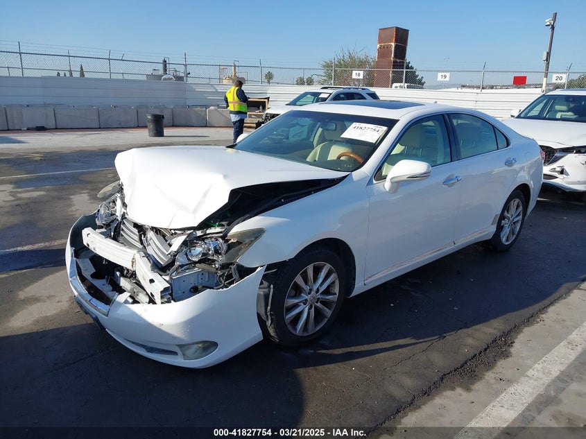 JTHBK1EG5C2476329 2012 LEXUS ES photo no. 2