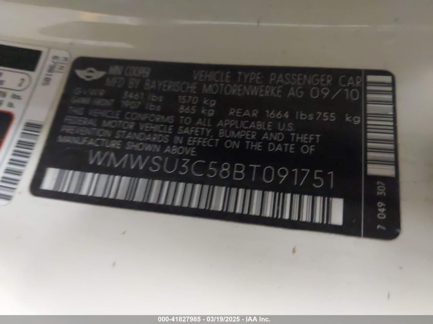2011 MINI COOPER VIN: WMWSU3C58BT091751