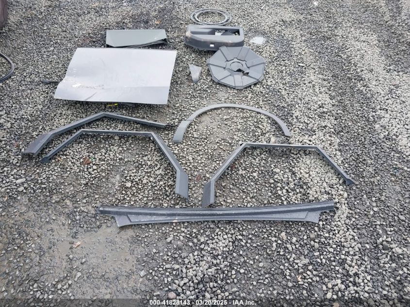 2024 Tesla Cybertruck - 7G2CEHED0RA043898