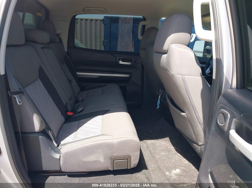 2014 TOYOTA TUNDRA SR5 5.7L V8 - 5TFDW5F11EX401181