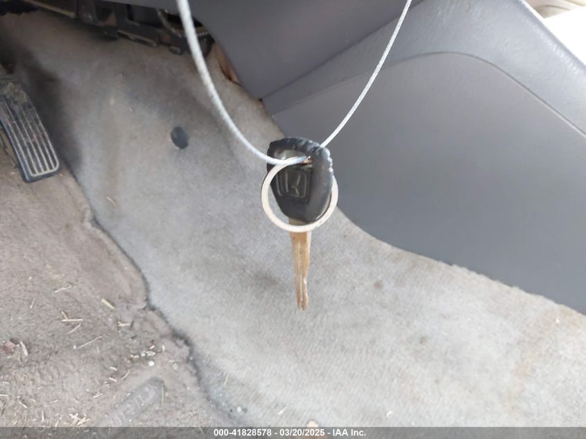 2002 Honda Accord 2.3 Lx VIN: 3HGCG66592G702266 Lot: 41828578