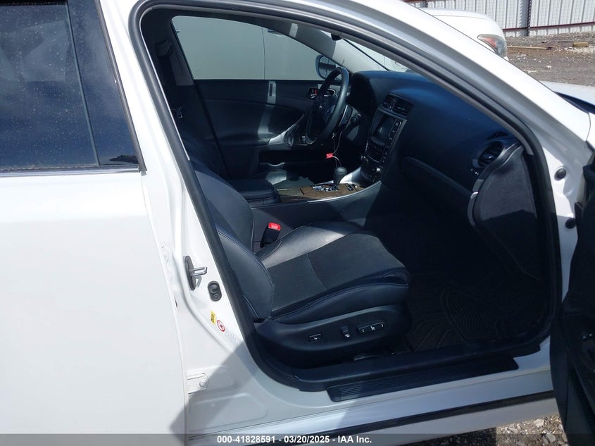 2011 LEXUS IS 250 VIN: JTHBF5C24B5132054