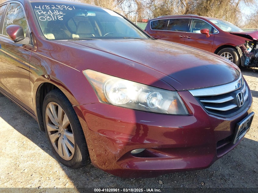 2012 HONDA ACCORD VIN: 1HGCP3F85CA036273