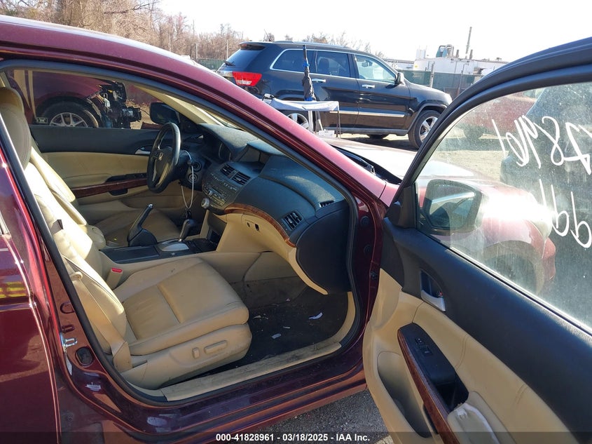 2012 HONDA ACCORD VIN: 1HGCP3F85CA036273