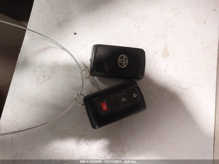 2008 TOYOTA PRIUS VIN: JTDKB20U587723685