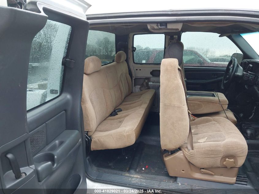 2001 Chevrolet Silverado 1500 VIN: 2GCEK19T811392878 Lot: 41829021