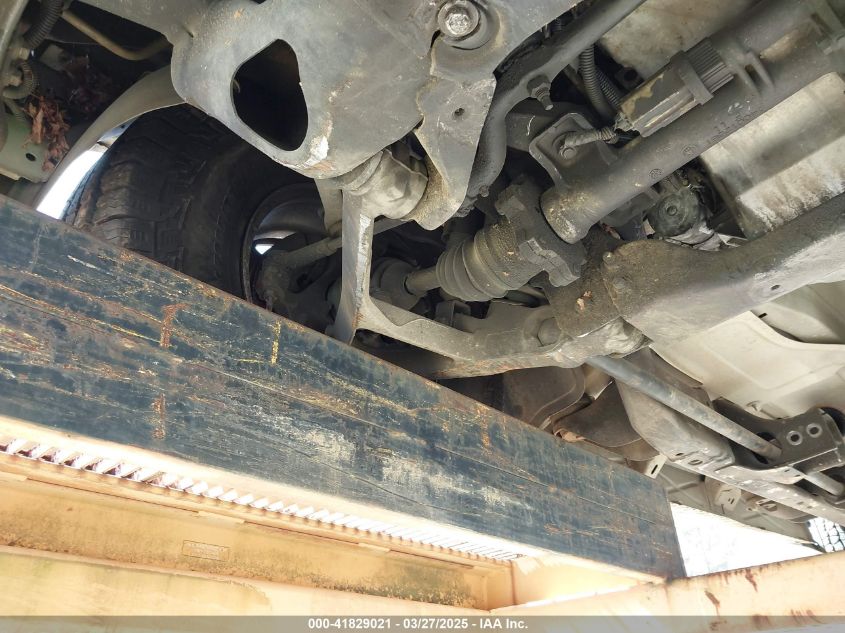 2001 Chevrolet Silverado 1500 VIN: 2GCEK19T811392878 Lot: 41829021