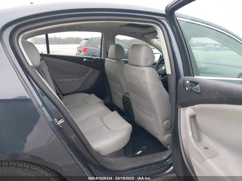 2006 VOLKSWAGEN PASSAT VIN: WVWAK73CX6E041860