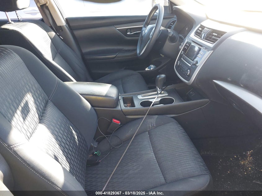 2017 NISSAN ALTIMA VIN: 1N4AL3AP4HC256215