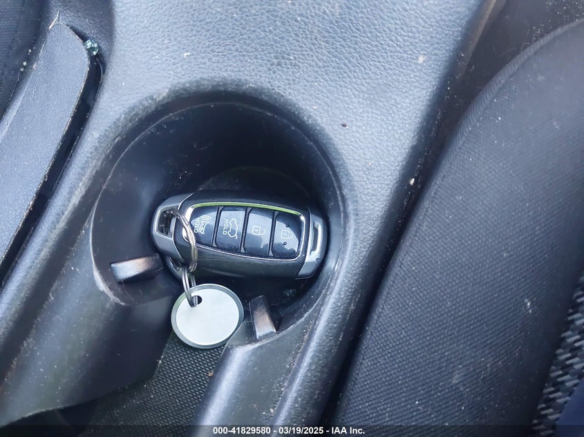 2018 HYUNDAI KONA SEL - KM8K22AA2JU132382