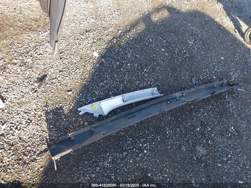 2018 HYUNDAI KONA SEL - KM8K22AA2JU132382