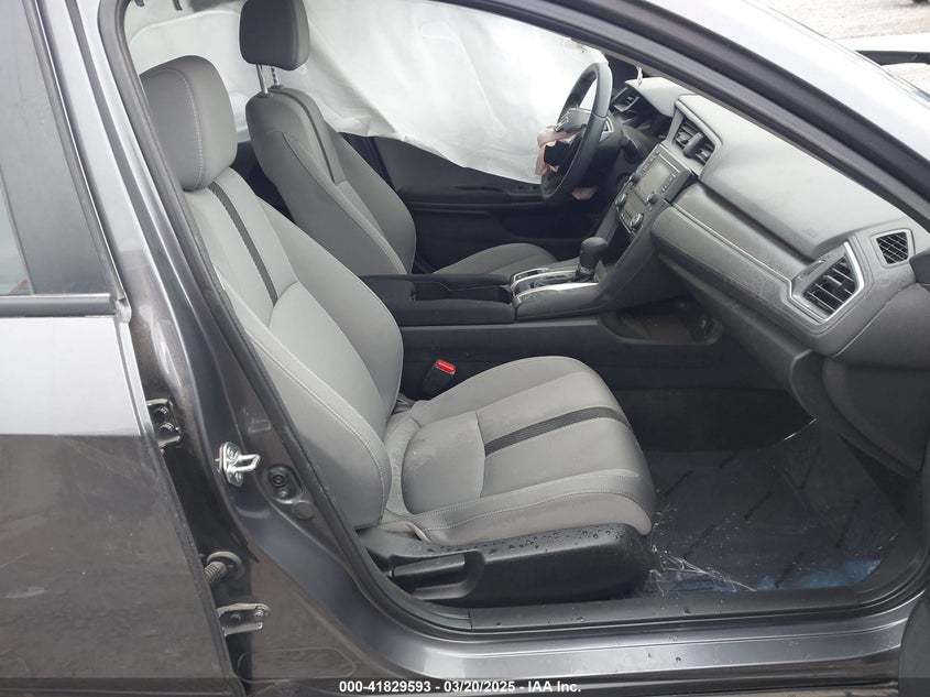VIN 19XFC2F57JE044098 2018 HONDA CIVIC LX