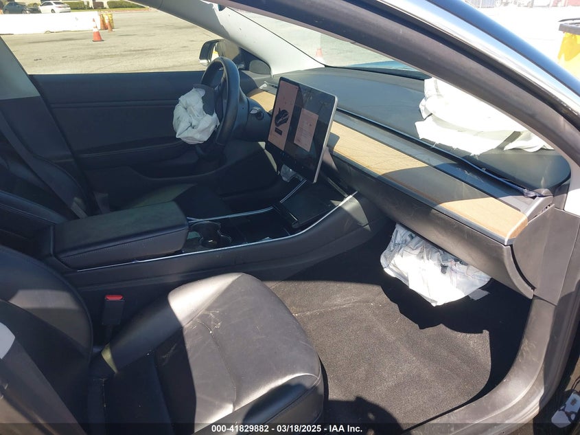 2019 TESLA MODEL 3 VIN: 5YJ3E1EB3KF384598