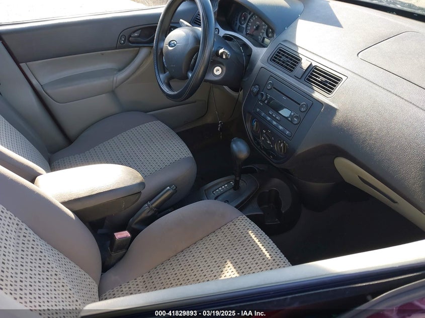 2006 FORD FOCUS VIN: 1FAFP34N86W196360