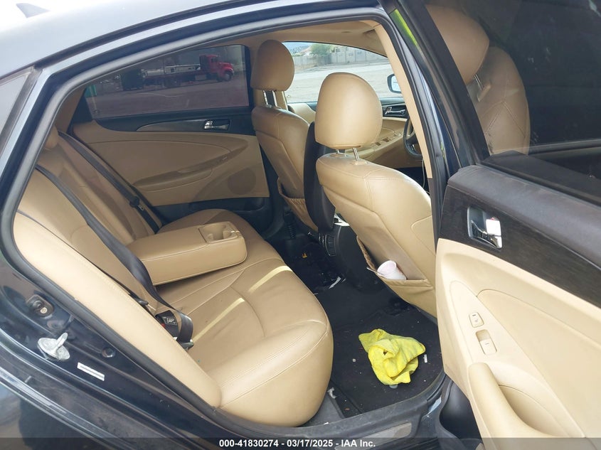 2011 HYUNDAI SONATA VIN: 5NPEC4AC7BH126066