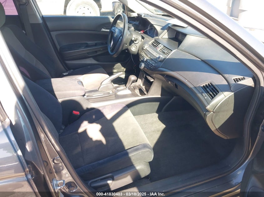 2010 HONDA ACCORD VIN: 1HGCP2F30AA156686