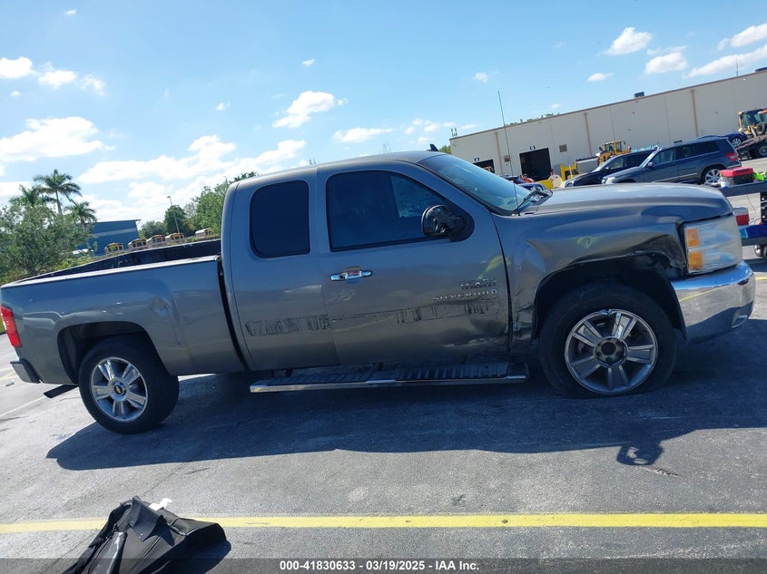 2013 CHEVROLET SILVERADO 1500 LT - 1GCRCSE05DZ148746