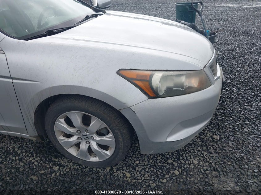 2008 HONDA ACCORD VIN: 1HGCP26848A015965