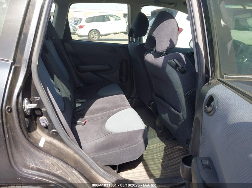2008 HONDA FIT VIN: JHMGD38688S044050