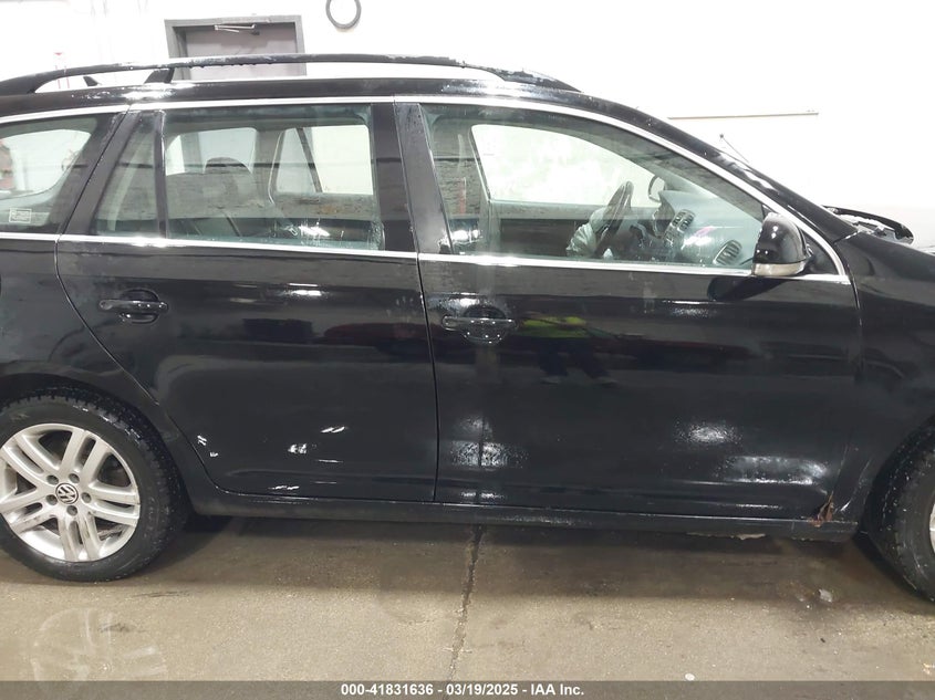 2011 VOLKSWAGEN JETTA SPORTWAGEN VIN: 3VWPL7AJ8BM676246