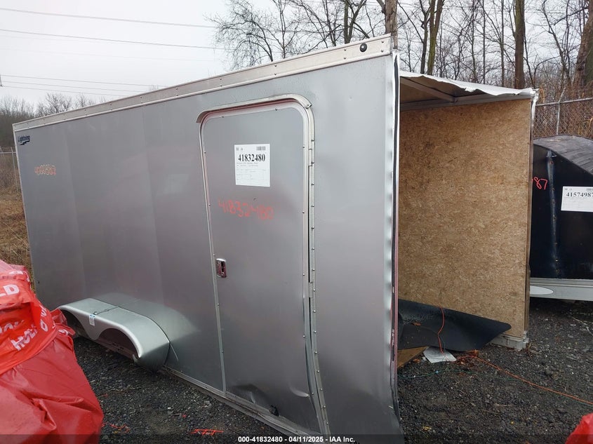 2000 LIGHTNING ALUMINUM TRAILER