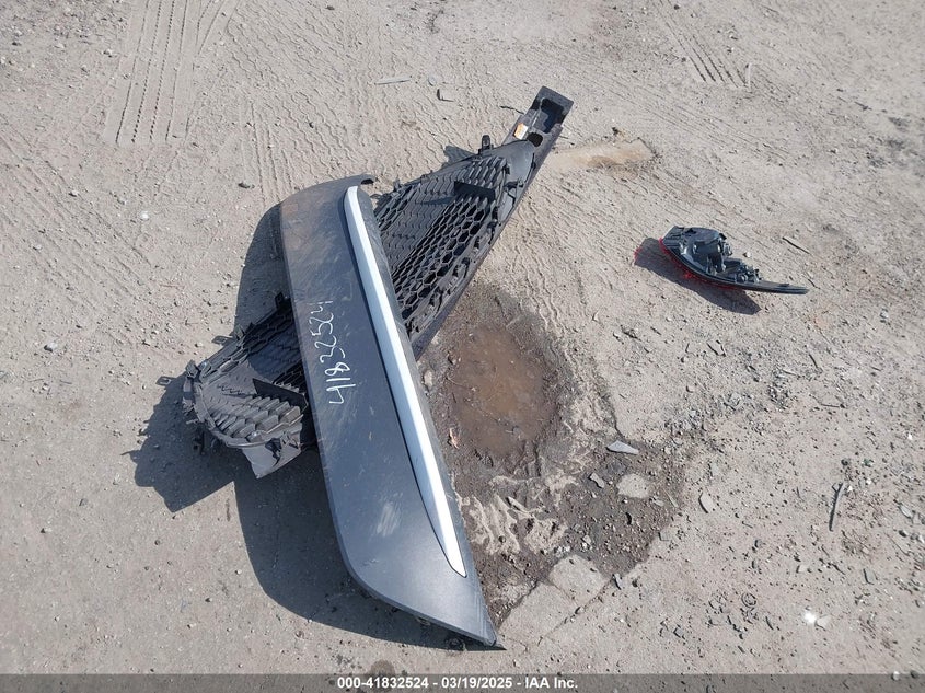 2022 TOYOTA COROLLA LE - JTDVPMAE9N3015203