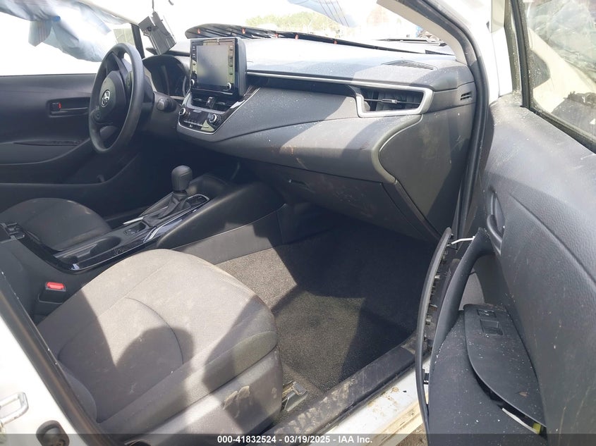 2022 TOYOTA COROLLA LE - JTDVPMAE9N3015203