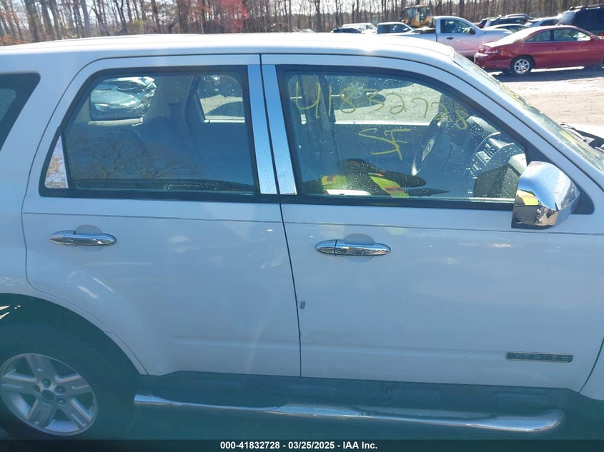 2008 FORD ESCAPE VIN: 1FMCU02Z88KA96033