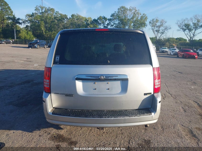2008 CHRYSLER TOWN & COUNTRY VIN: 2A8HR44H68R761903