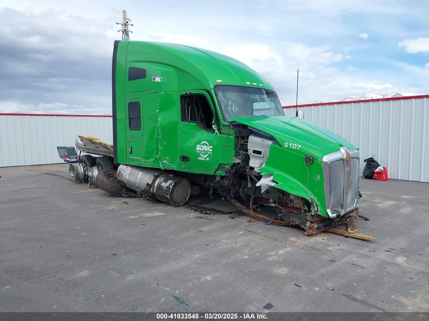 2023 KENWORTH T680  (VIN: 1XKYD49X1PJ263735)