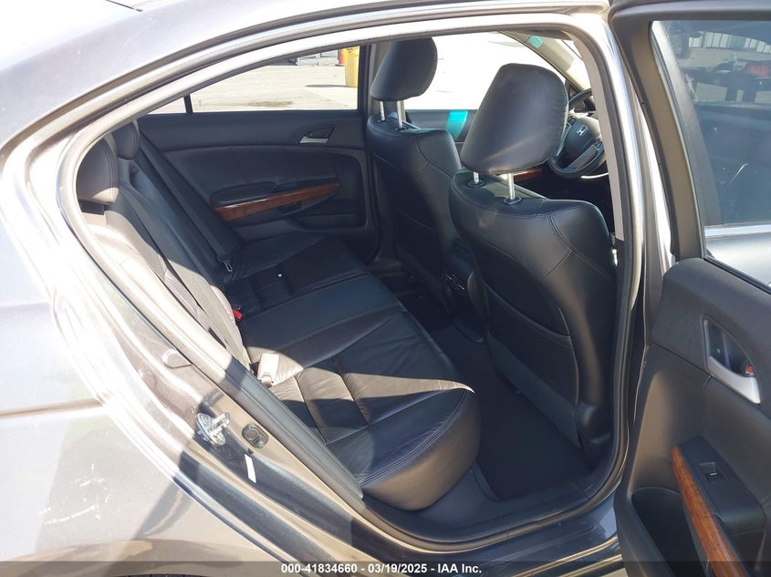2012 HONDA ACCORD VIN: 1HGCP3F83CA010271
